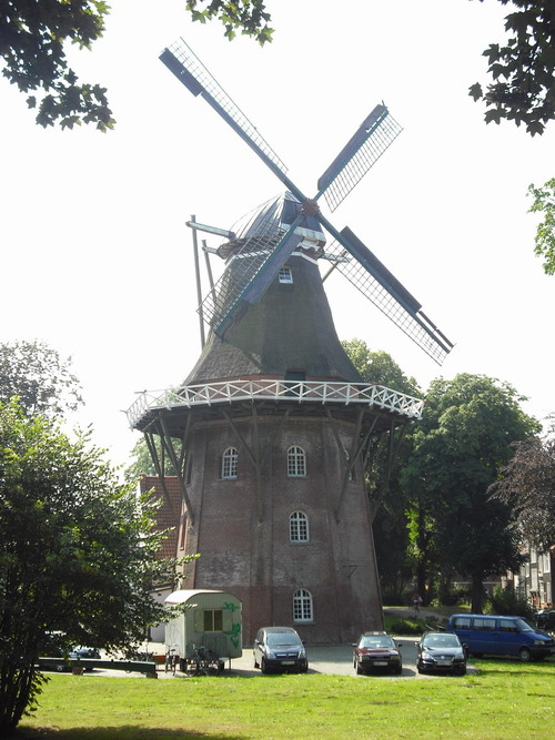 Windmühlen. Windmühle "De Vrouw Johanna" in Emden. Emden, kreisfreie Stadt.