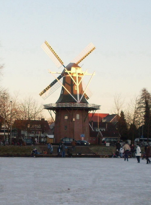 Winterbilder von Windmühlen